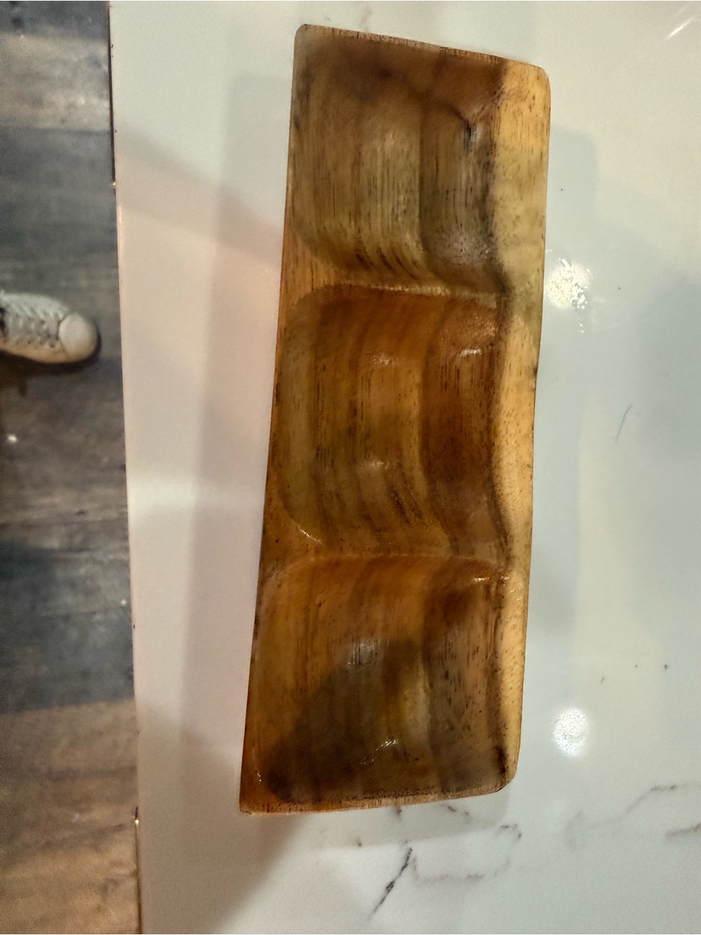 Acacia wood divided tray/dish